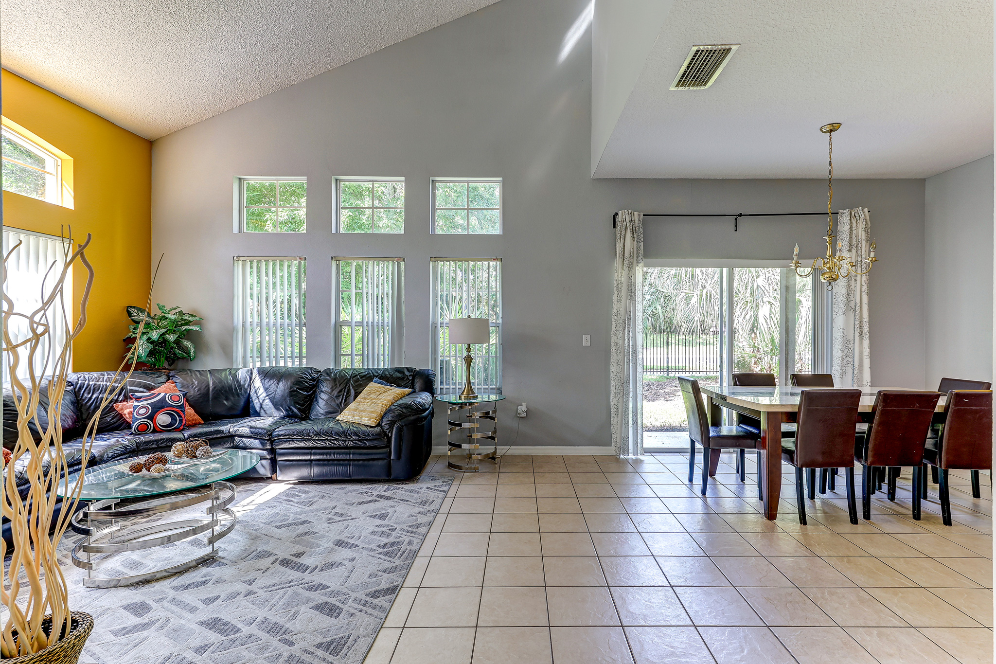 Unit 27 – Emerald Island vacation home – photo 4